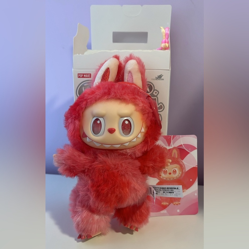 POP MART THE MONSTERS Big Into Energy (Labubu Love)